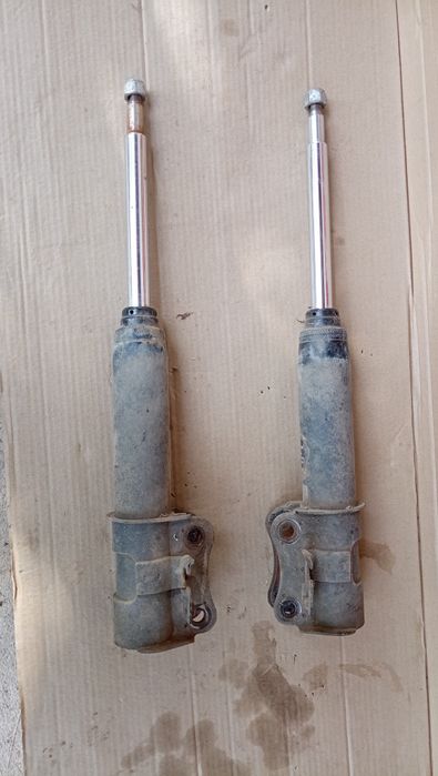 Предни амортисьори за Сузуки Гранд Витара 98г