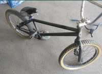 Продам Трюковой велосипед BMX