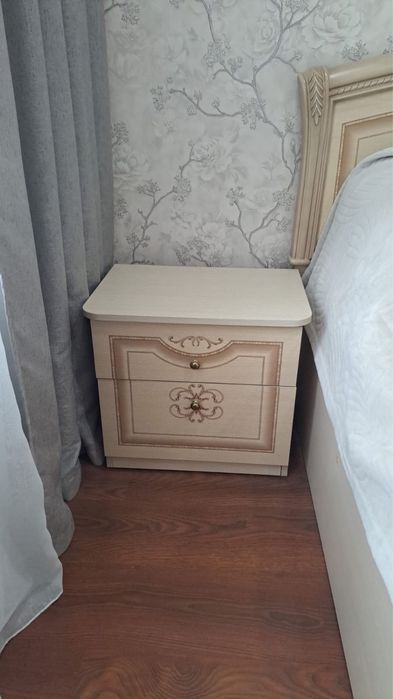 Продам спальный гарнитур