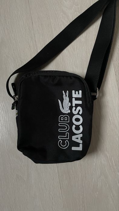 Lacoste чанта оригинал