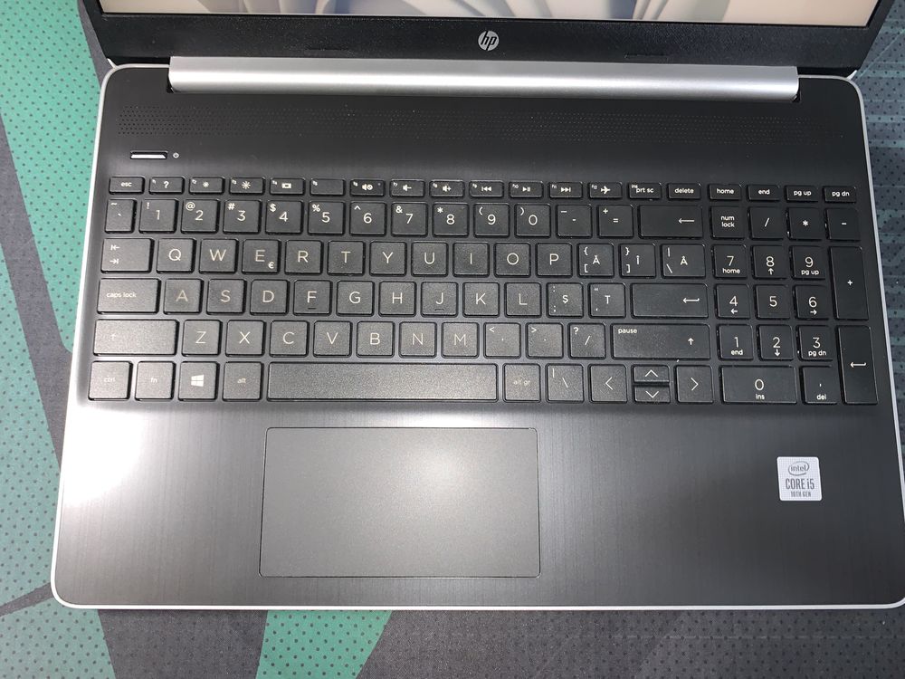 Laptop HP i5 16 gb de ram, ca nou