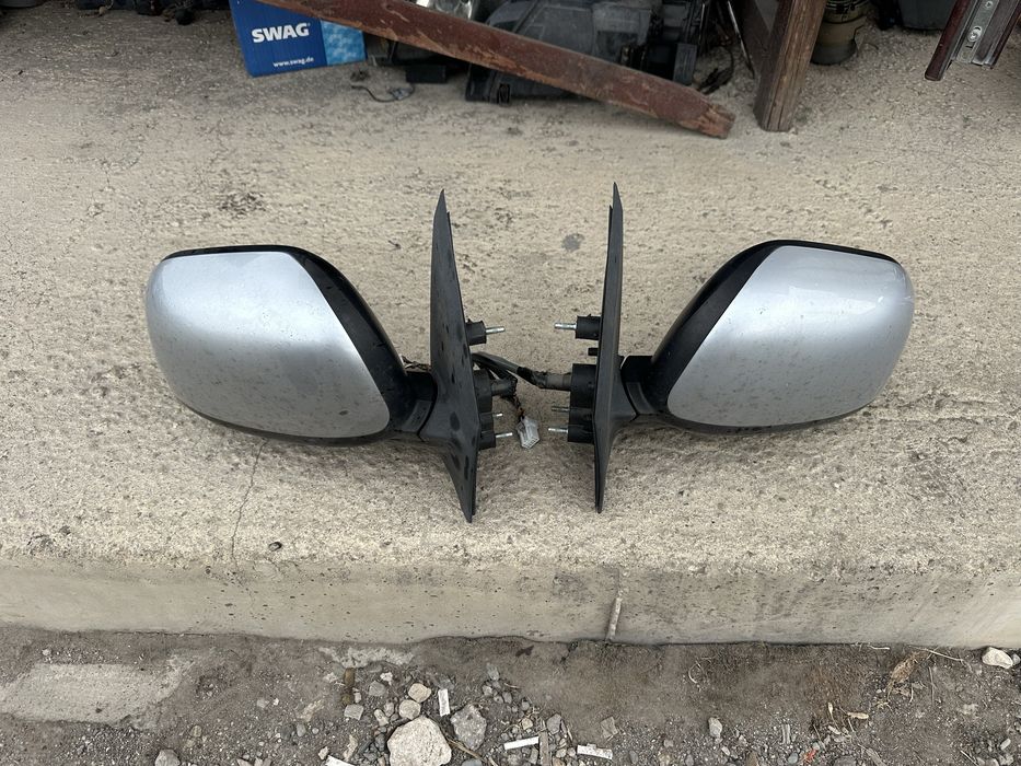 Огледала със ел прибиране за Митсубиши Аутлендър до 2013г.!