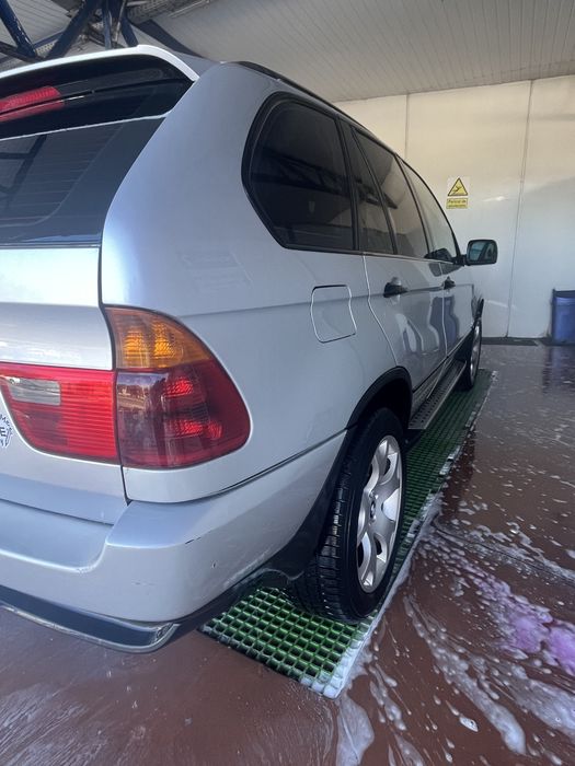 Vând X5 Autoutilitară