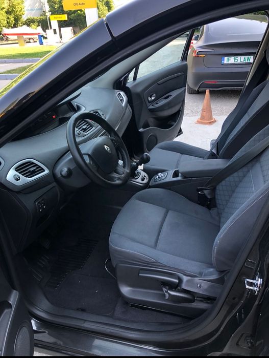 Vând renault scenic an fabricație 2010