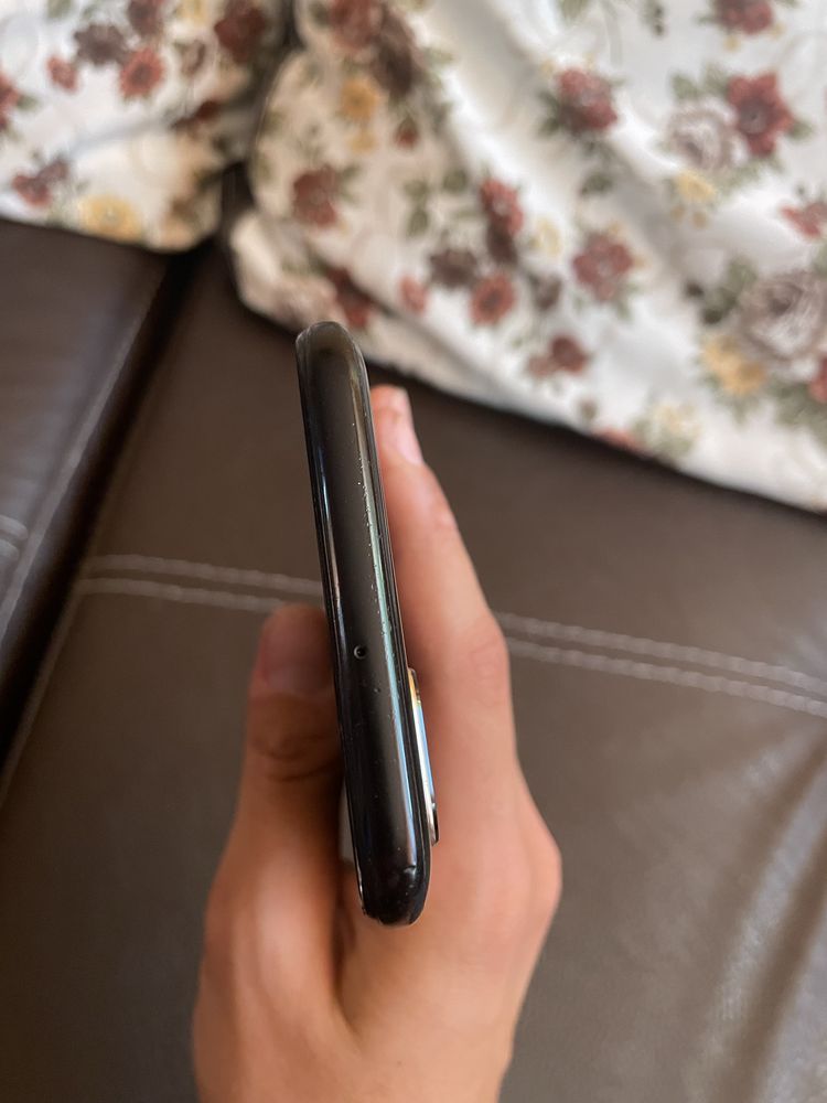 Продавам Huawei p40 lite