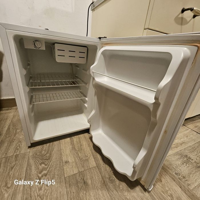 Vand frigider minibar LDK A+ 67l