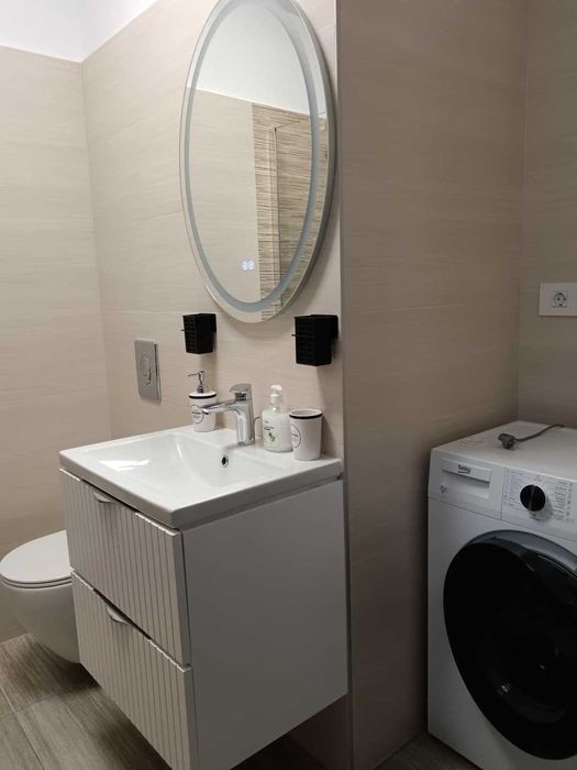 Proprietar dau in chirie apartament 2 camere +parcare complex Elite