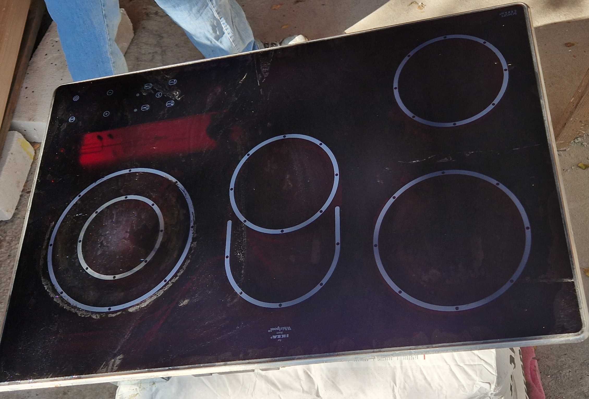 Вграден керамичен плот Whirlpool