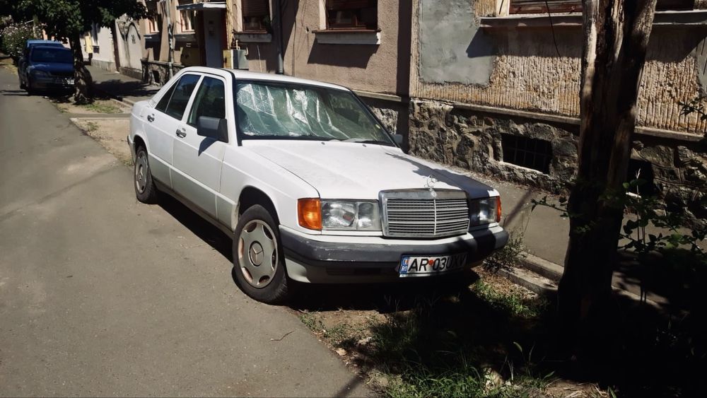 Mercedes-Benz 190 (W201)