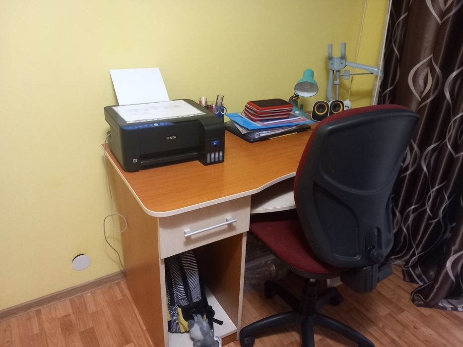 vând birou plus scaun