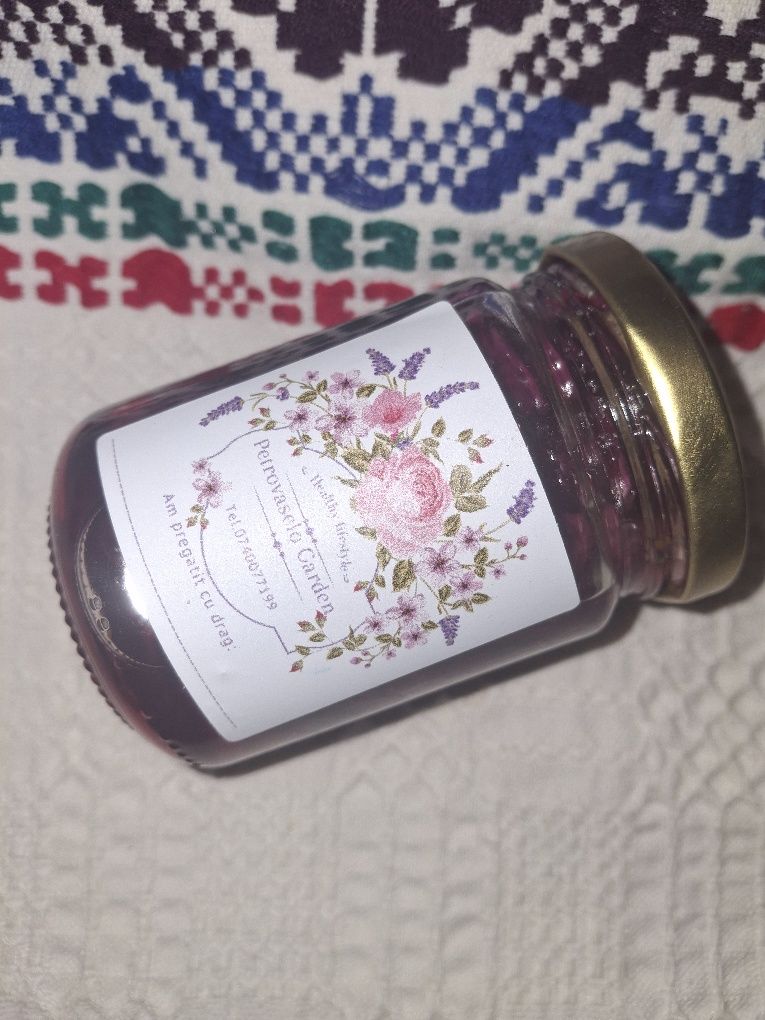 Vand petale de trandafir/dulceata si sirop de trandafiri