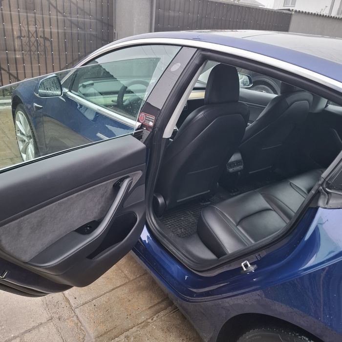 Vând Tesla Model 3 Long Range Dual Motor