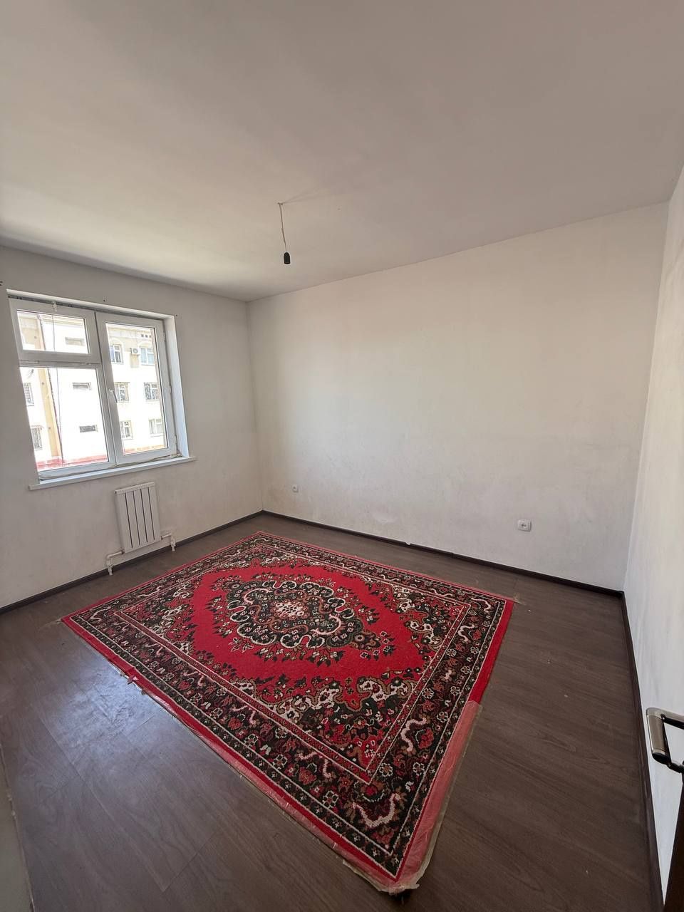 Тўлабий Оқтом 4 қаватли дом 3чи қават 3хонали ijaraga beriladi. 200 $