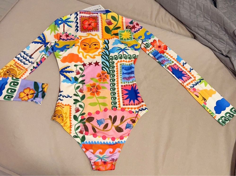 Costum de baie nou , mar S