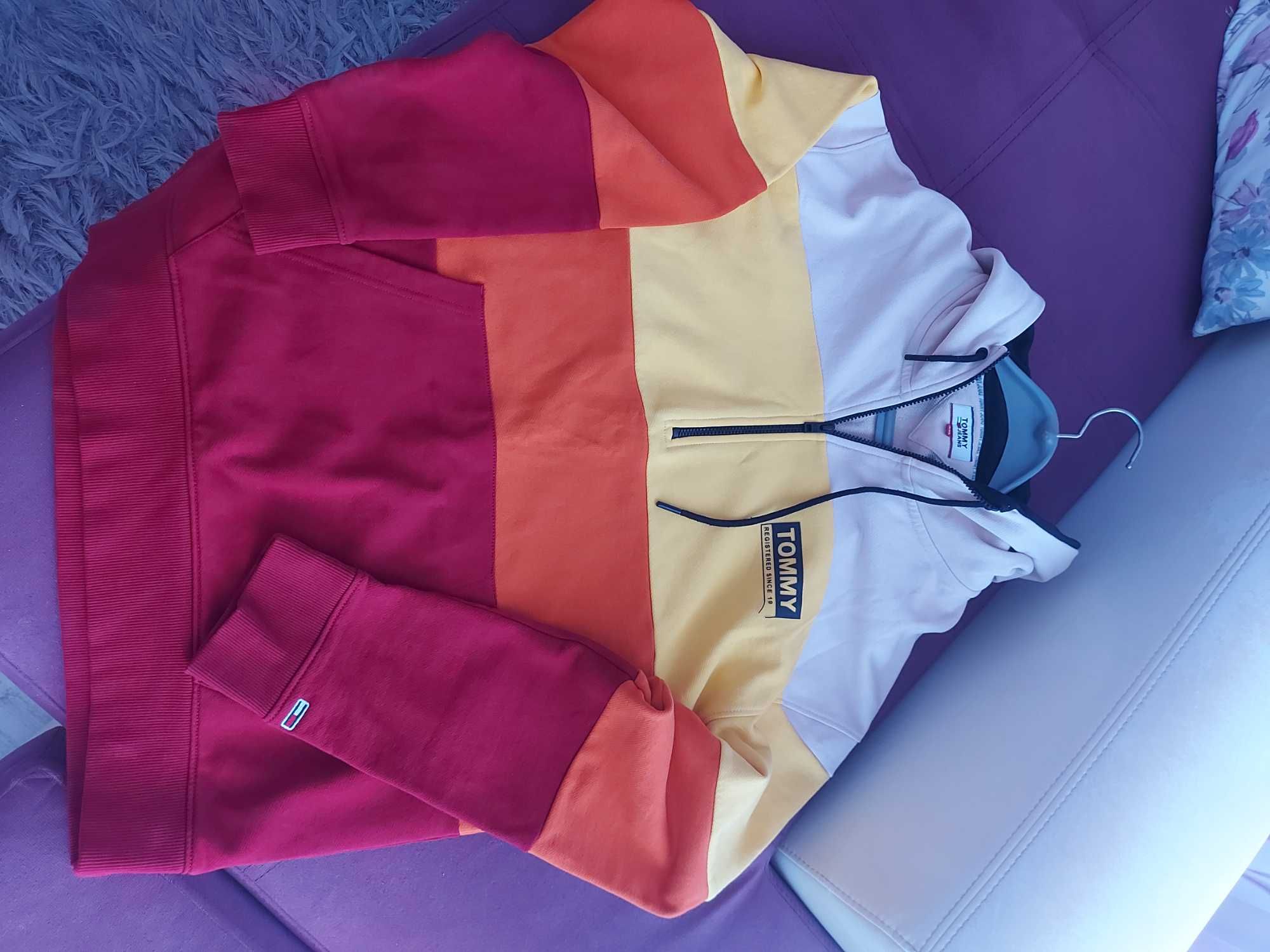 Продавам Tommy Hilfiger  худи