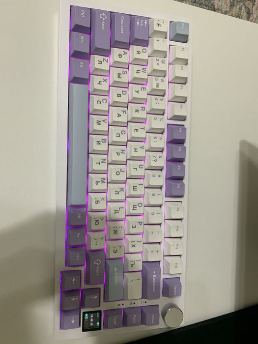 Продам механическую клавиатуру Ajazz ak820 pro!