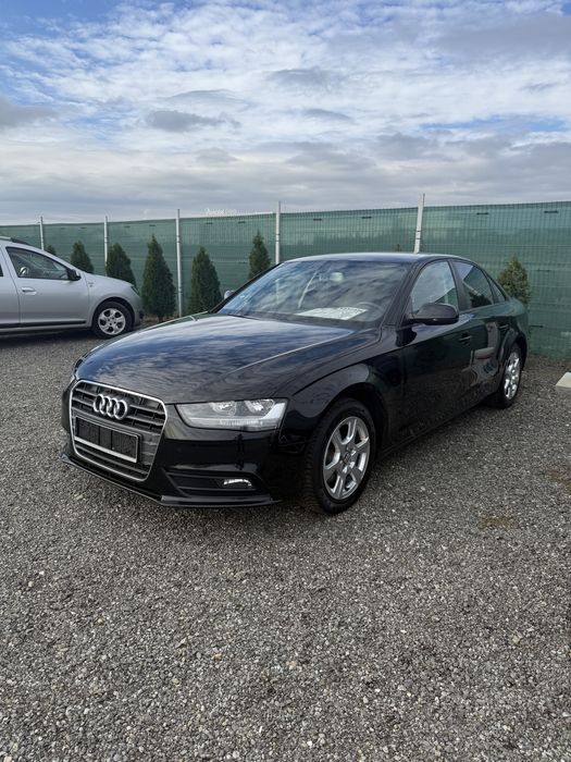 Audi A 4 ,automat ,143 cp ,2013