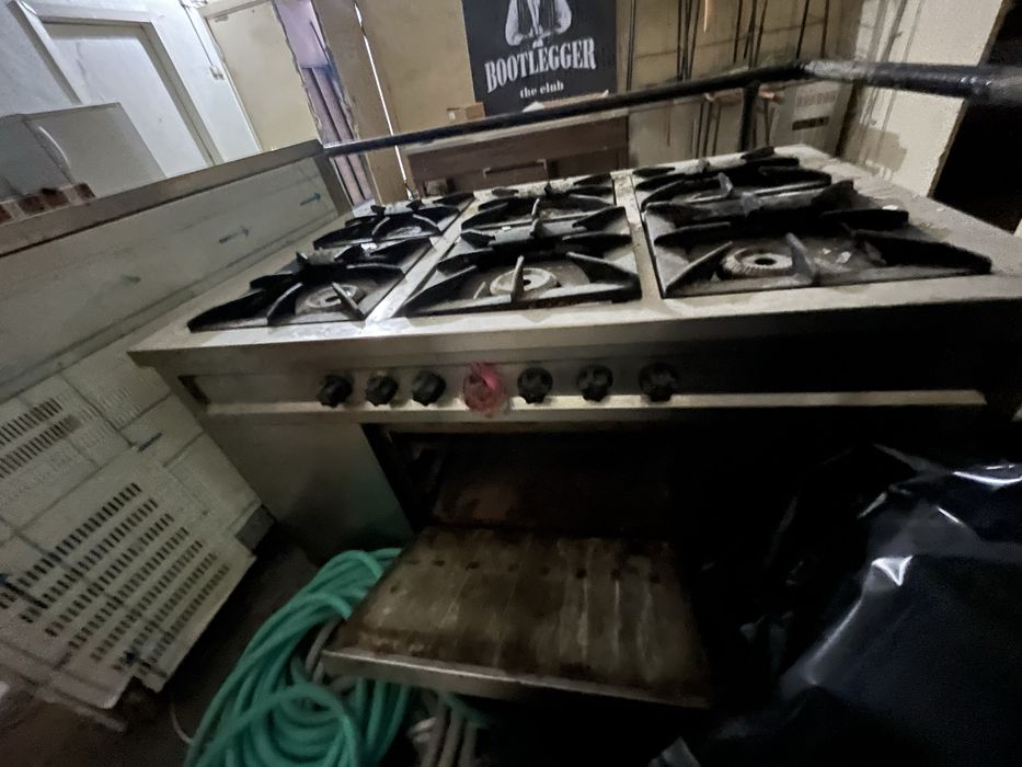 Промышленная плита 6 комфорчатая с печкой