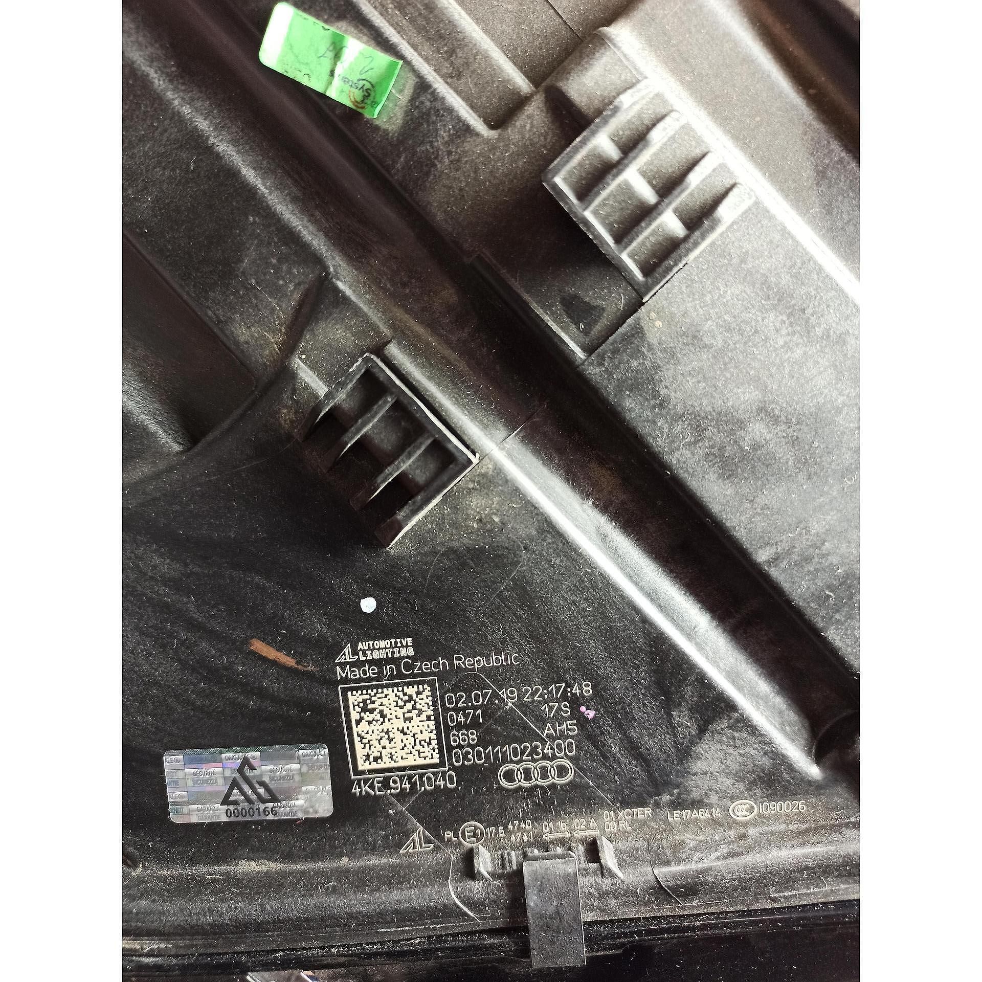 Десен фар за audi e-tron gen - led - 4ke941040