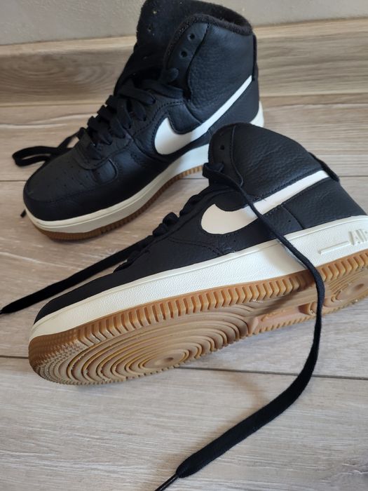 Зимни високи кецове Nike