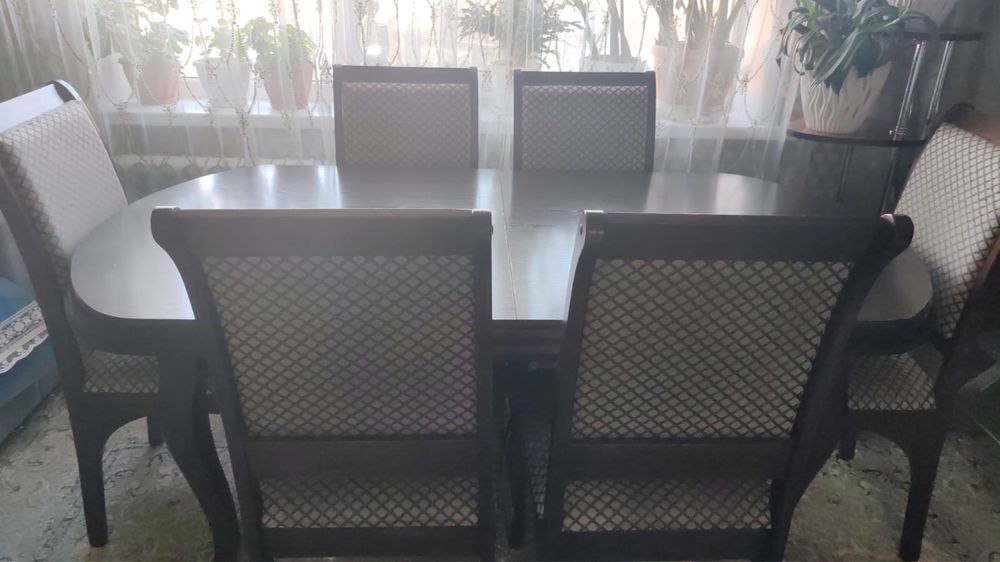 Продам Стол со стульями