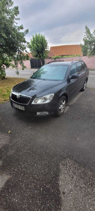 Vând Skoda Octavia 1.4 (benzina)