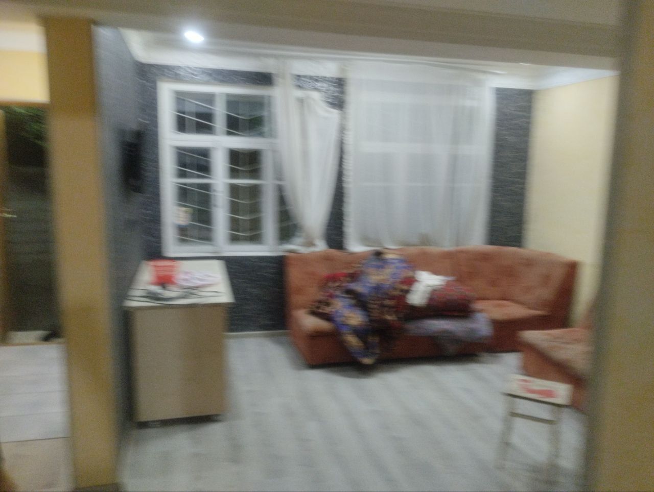 Hovli sotiladi Chirchiq 75000$