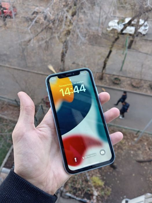 Продам Iphone Xr