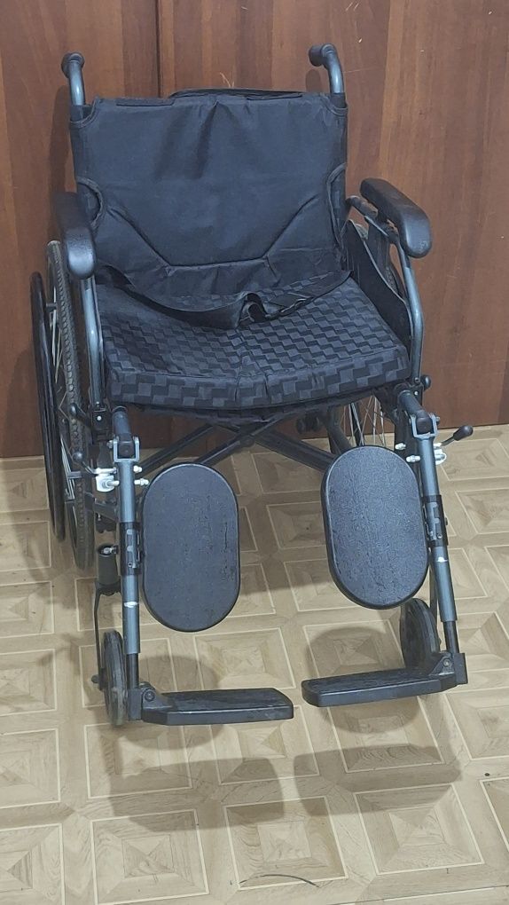Инвалидная коляска уличная