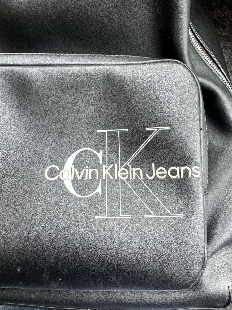 Раница calvin klein естествена кожа