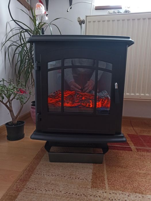 Semineu electric Flame&Shade cu telecomanda. (NOUĂ)