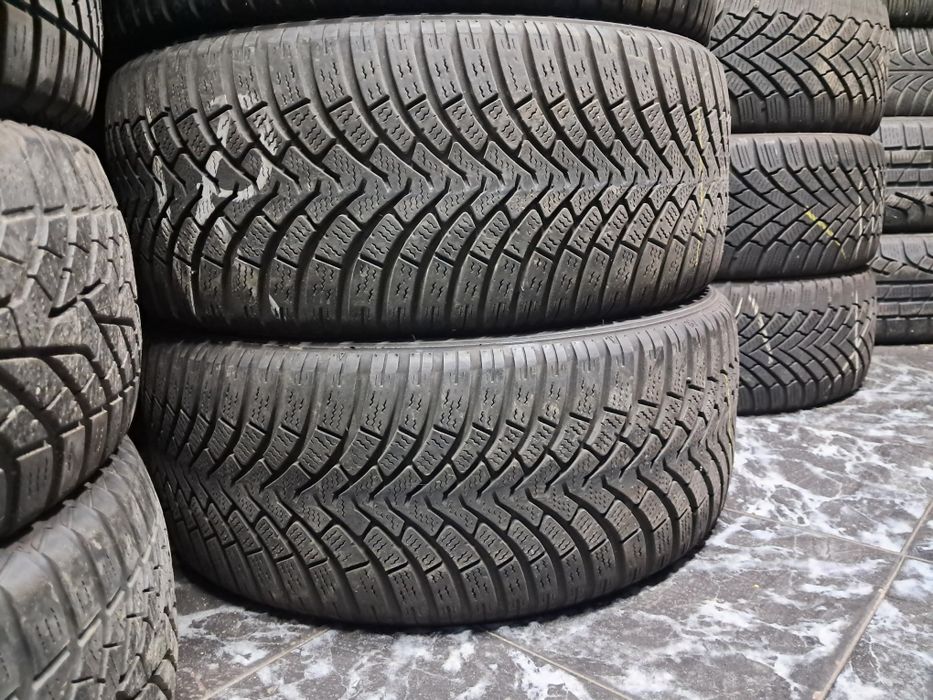 Anvelope second iarna 215 45 R16 Falken