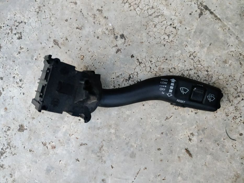 Mantea stergatoare Lumini Pilot Tempomat Seat Exeo Audi A4 A6 A8 Q7 4E0953503F 13K 21B