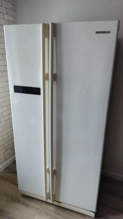 Продам холодильник samsung