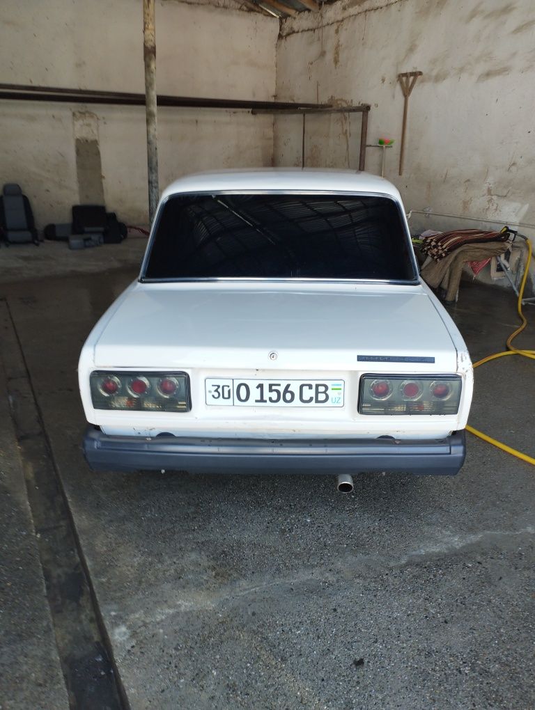 VAZ2107 holati yaxshi 1996