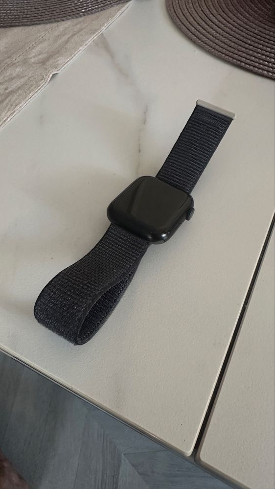 Apple Watch Series 9 (GPS) - използвано - минимални следи от употреба