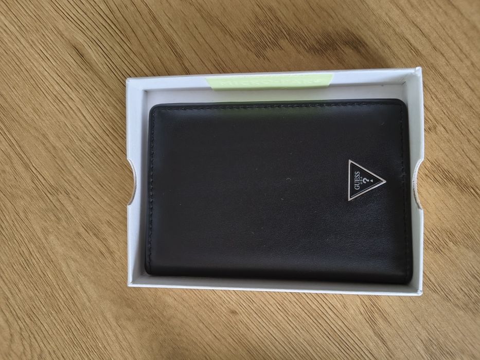 Картхолдър guess