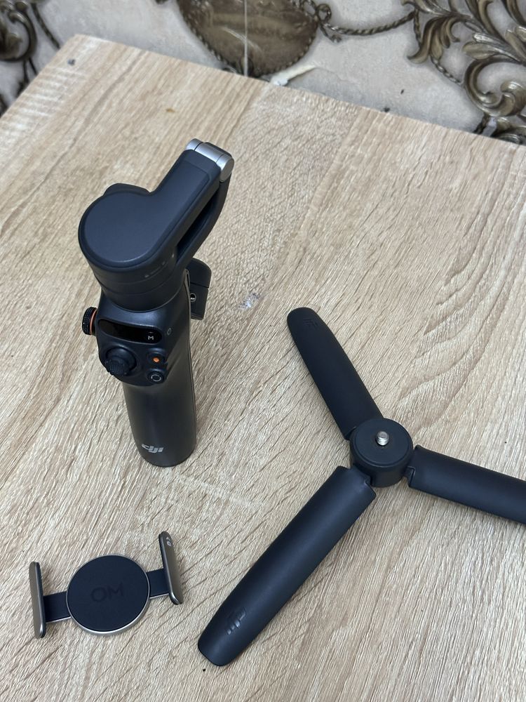 DJI Osmo Mobile 6