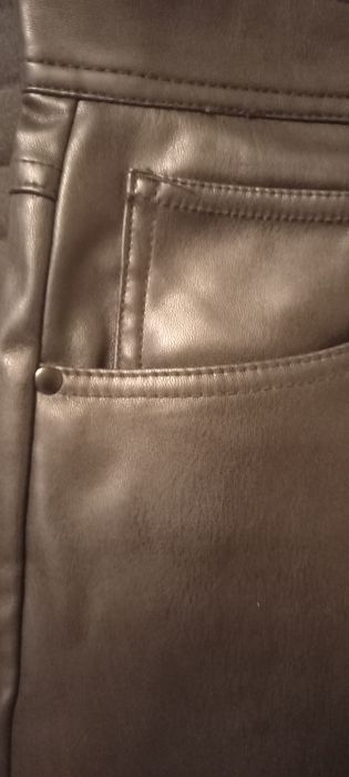 Imitatie piele pantaloni superbi croiala blugi