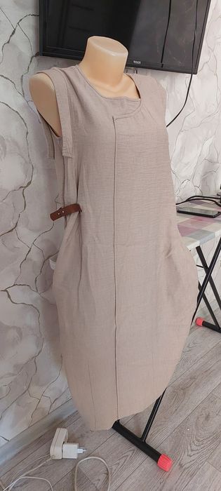 Платья  женские костюмы разные