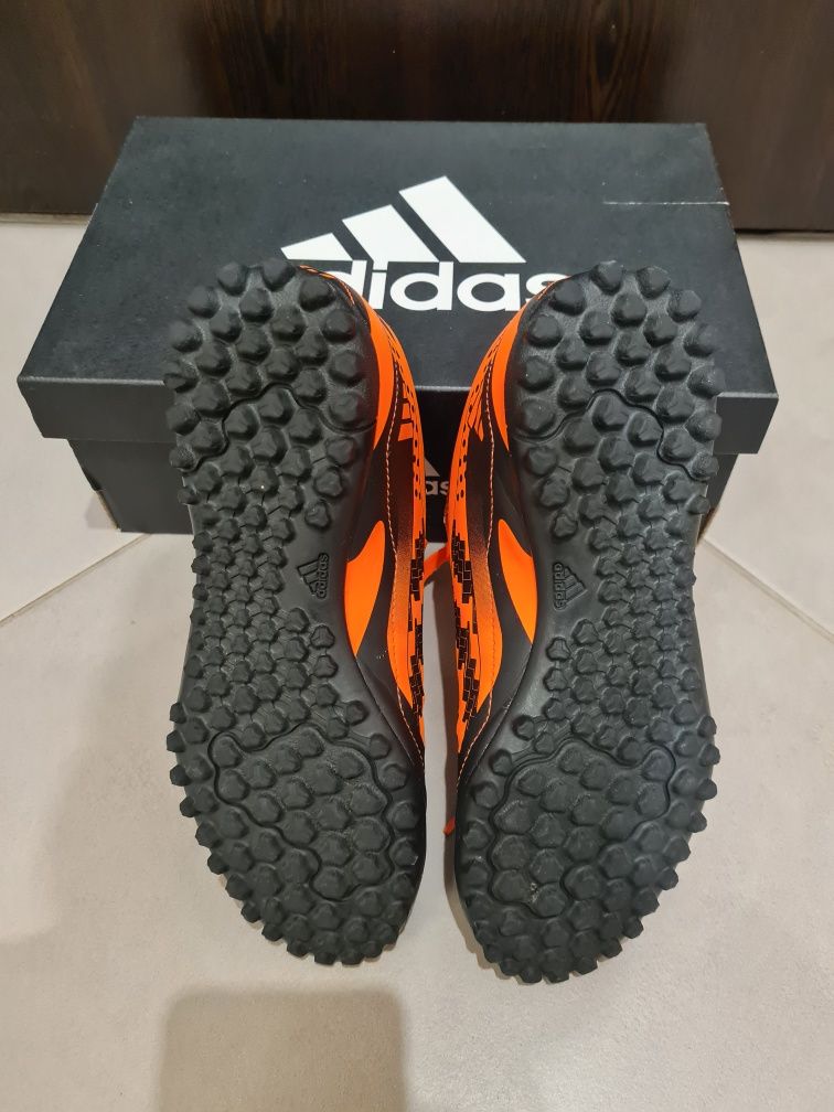 Бутонки   adidas