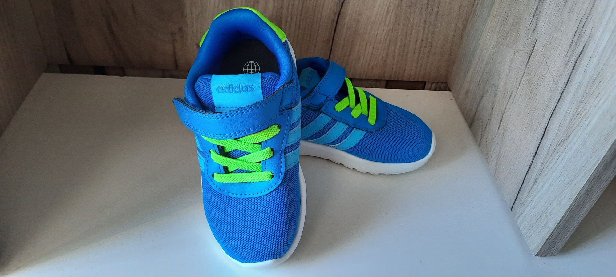 Детски маратонки Adidas чисто нови!