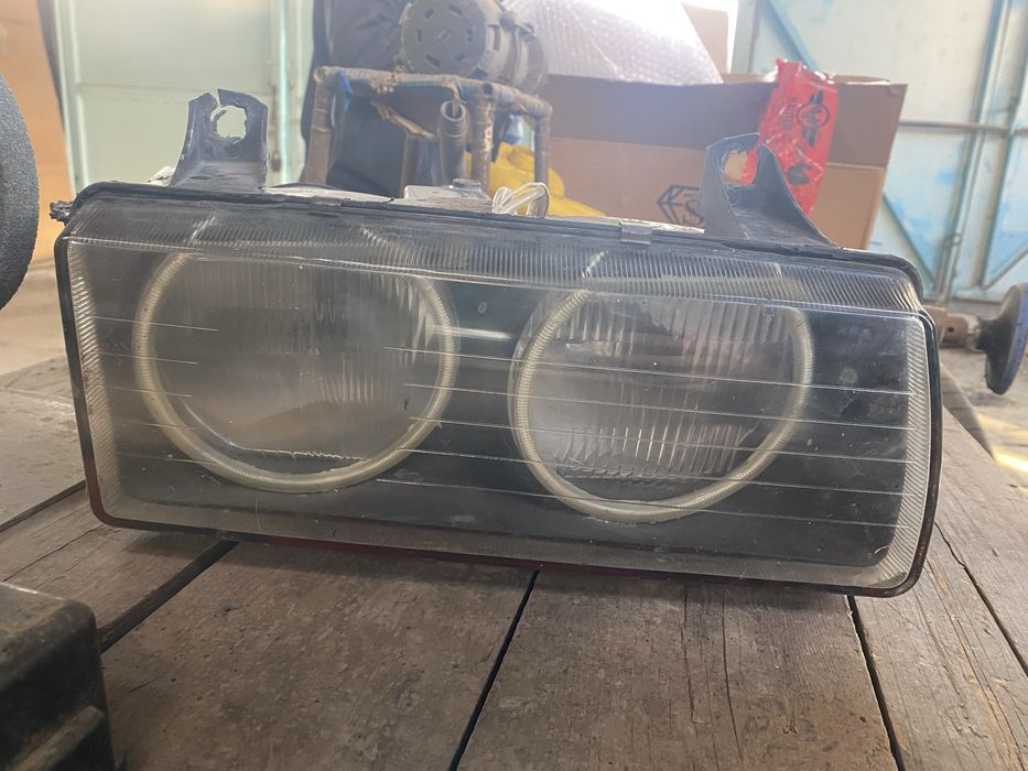 Продам фары на е36