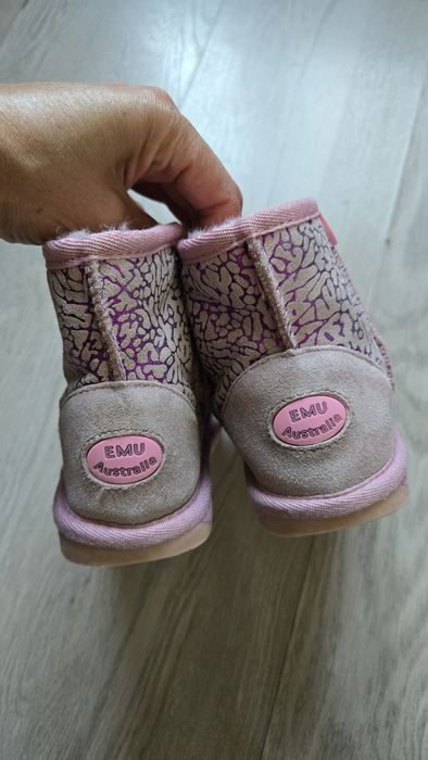 Детски ботуши за момиче.