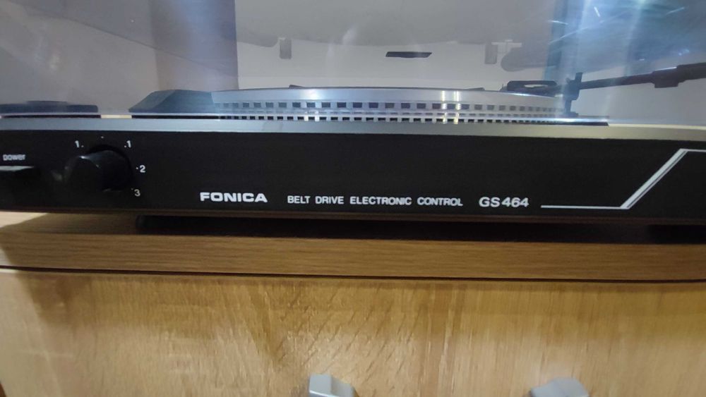 Продавам грамофон