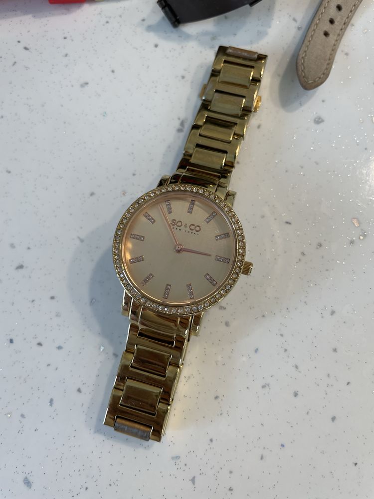 Дамски часовник fosil , juicy couture , saint  honor ,