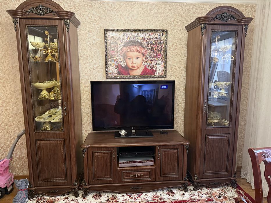 Продам комплект гарнитура (зал)