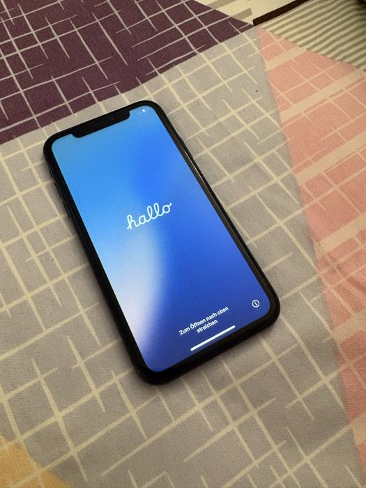 Iphone xr fara cutie