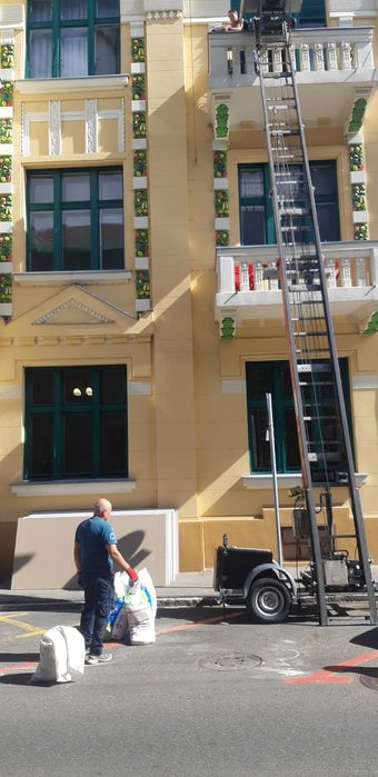 Inchiriez lift exterior