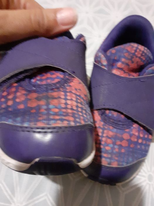 Маратонки Адидас и обувки Колев и Колев